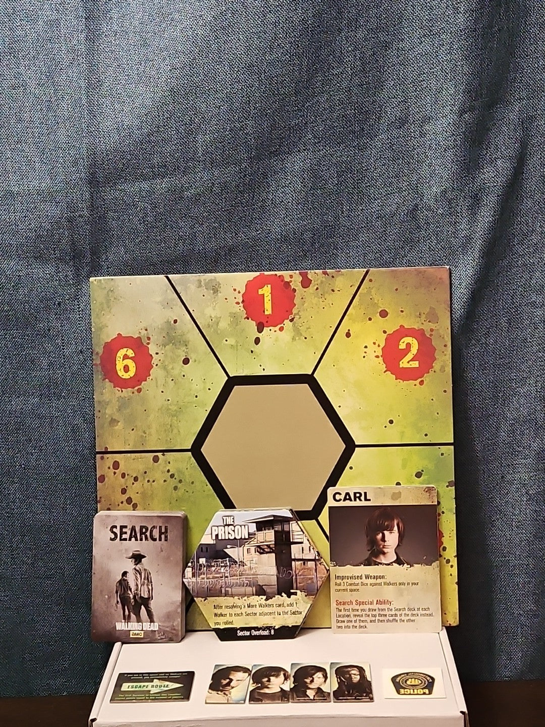 The Walking Dead: Don't Look Back Dice Game | AMC Cryptozoic | Rick Daryl