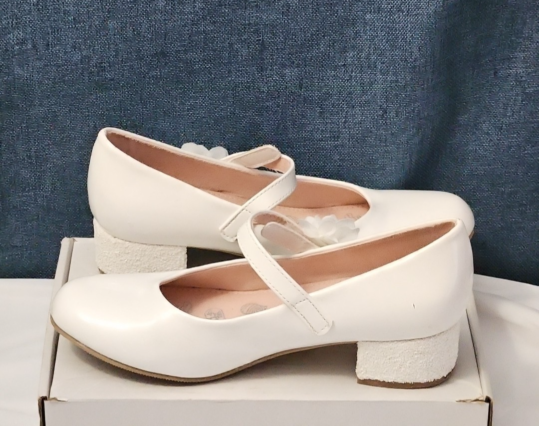 Olive & Edie Girls White Patent Heidie Pump Size 2 | Sparkly Glitter Heel Mary J