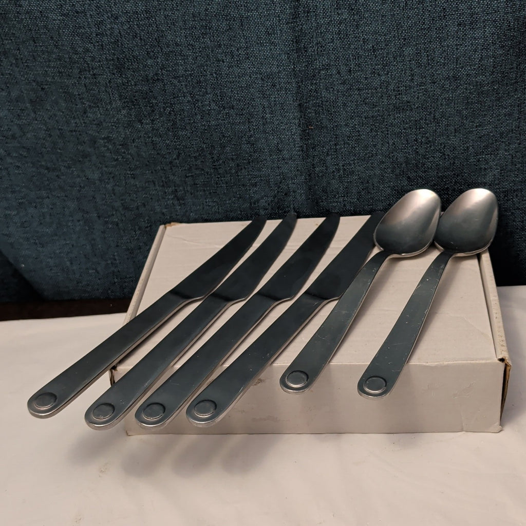 6 Pc GOURMET SETTINGS TAXI Flatware Set | 18/8 Stainless | 4 Knives | 2 Spoons