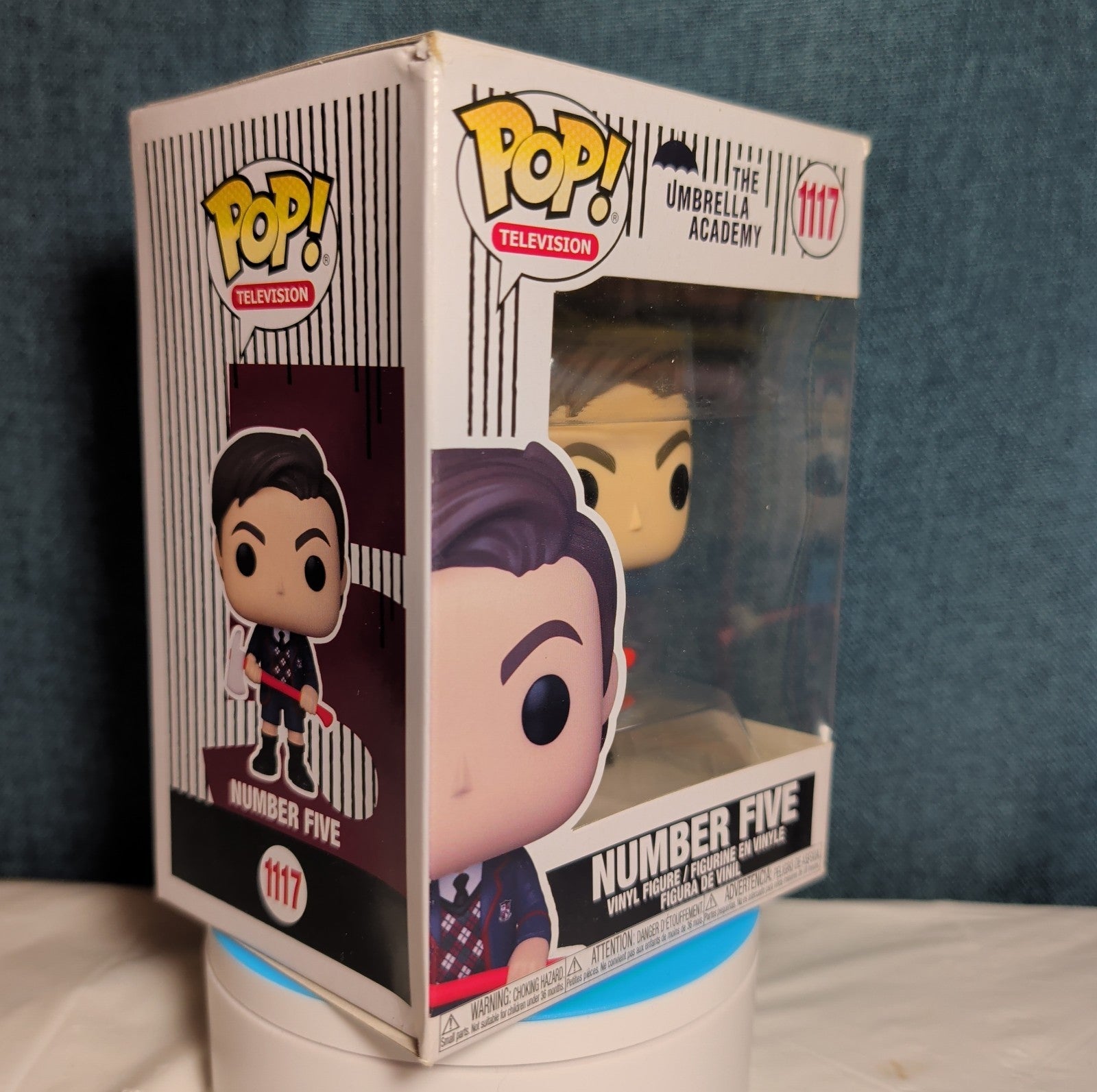 Funko Pop Television Umbrella Academy Number Five 1117 Vinyl in Box w Protector