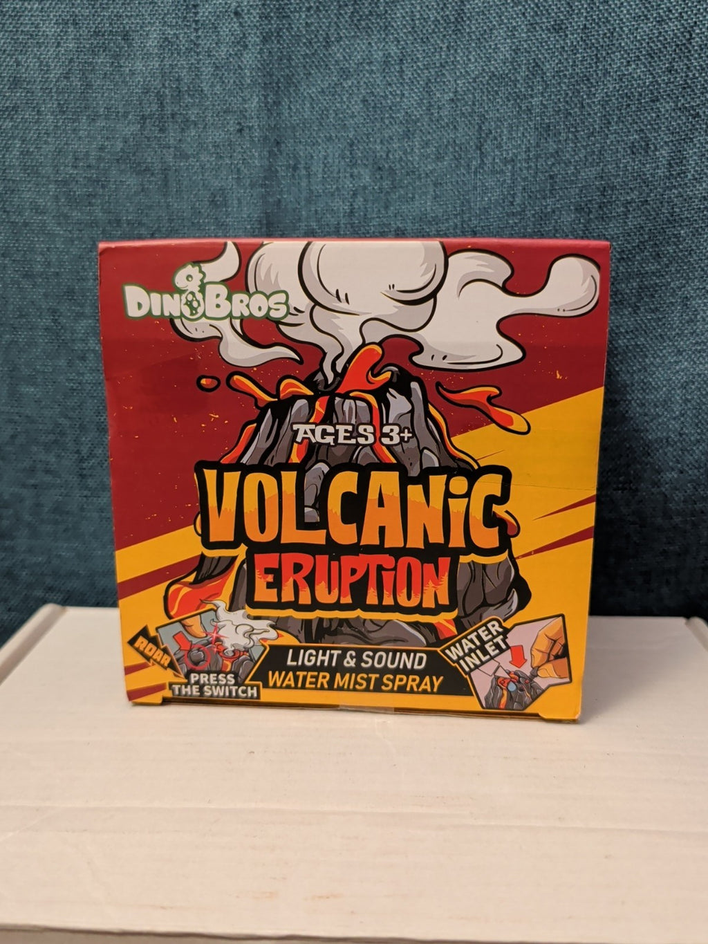 NEW DINOBROS Volcanic Eruption Toy | Mist-Spouting Volcano Kids Dinosaur Sound