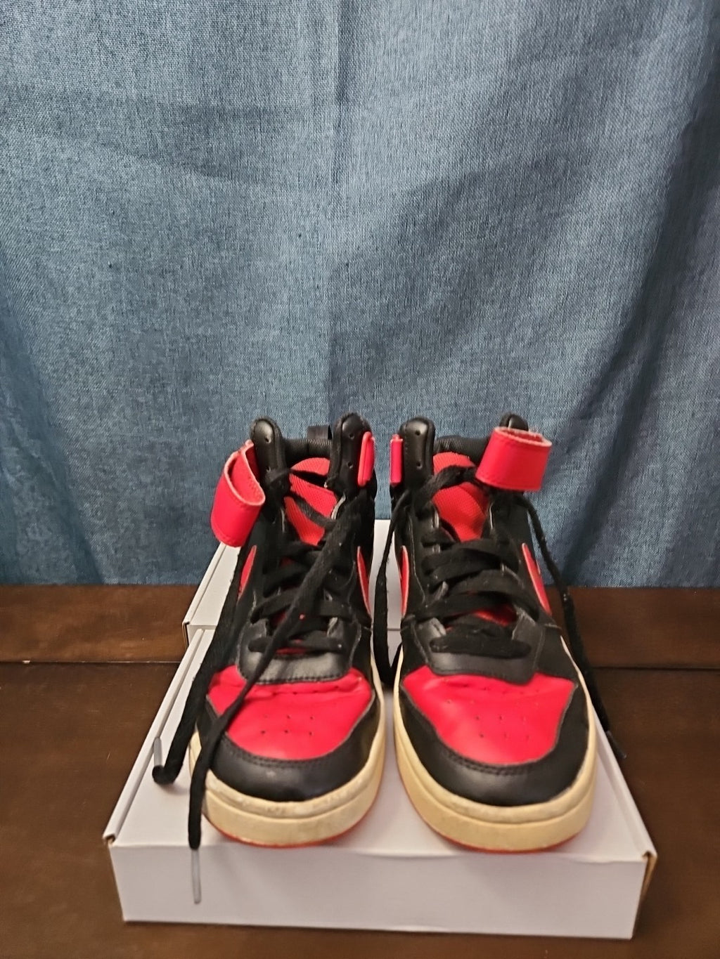 Nike Court Borough Mid 2 GS Bred Black University Red Size 6Y
