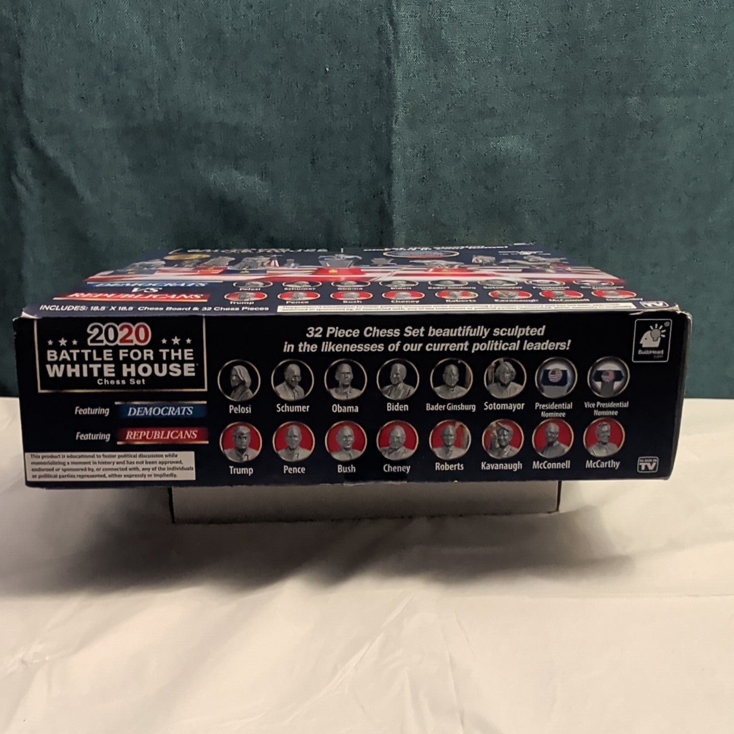 2020 Battle for the White House Chess Set BulbHead Political Collectible Trump