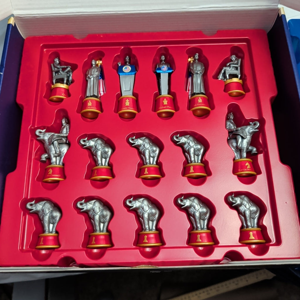 2020 Battle for the White House Chess Set BulbHead Political Collectible Trump